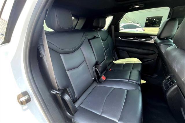 used 2022 Cadillac XT5 car, priced at $32,033