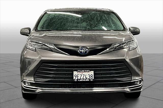 used 2023 Toyota Sienna car, priced at $39,850