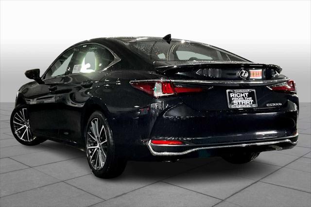 new 2025 Lexus ES 300h car, priced at $48,724