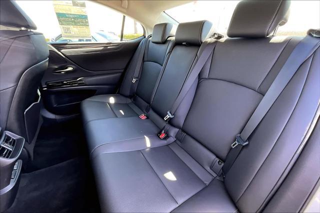 used 2023 Lexus ES 350 car, priced at $39,446