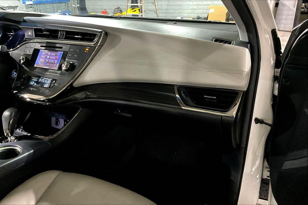 used 2014 Toyota Avalon Hybrid car, priced at $12,995