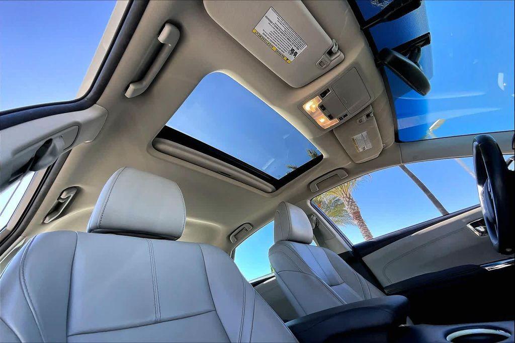 used 2014 Toyota Avalon Hybrid car, priced at $10,775