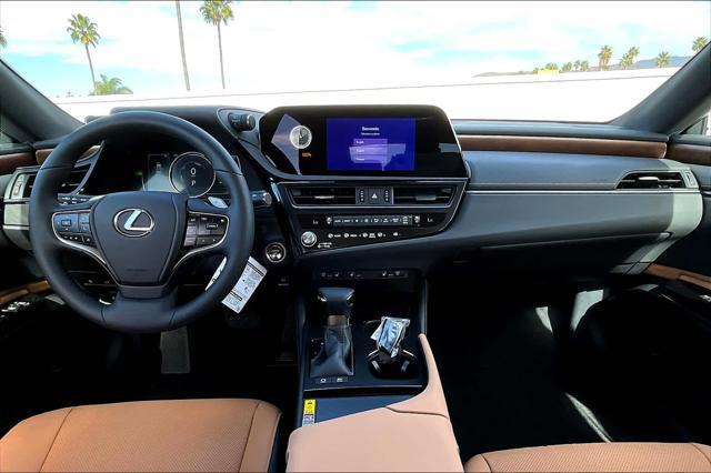 new 2025 Lexus ES 300h car, priced at $47,612