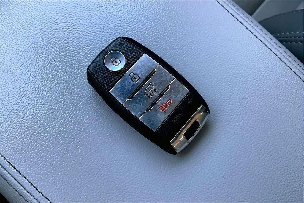 used 2018 Kia Sorento car, priced at $19,595