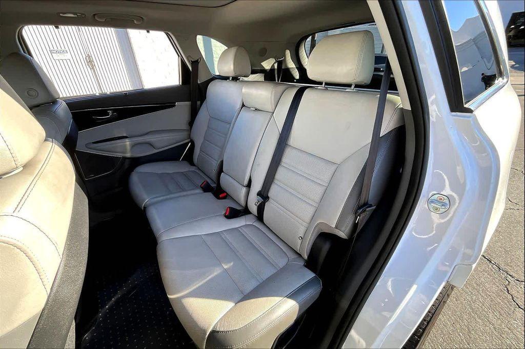 used 2018 Kia Sorento car, priced at $19,595