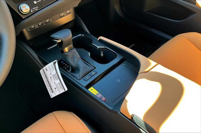 new 2025 Lexus ES 300h car, priced at $50,524