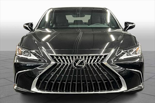 new 2025 Lexus ES 300h car, priced at $48,914