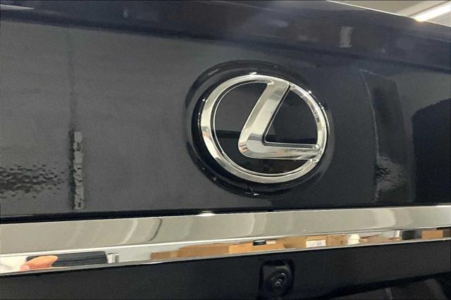 new 2025 Lexus ES 300h car, priced at $48,914