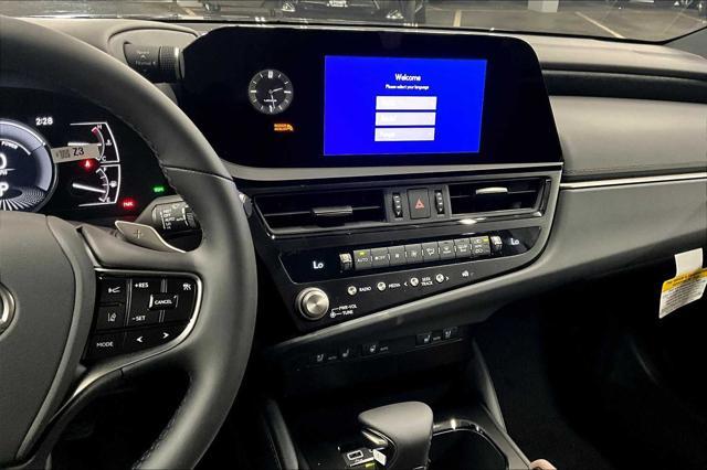 new 2025 Lexus ES 300h car, priced at $48,914