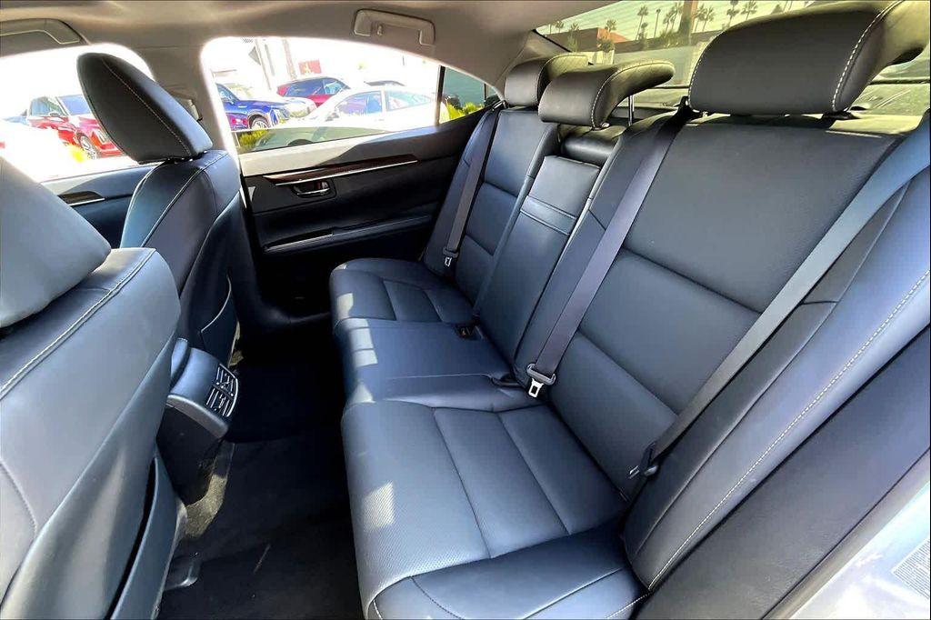 used 2018 Lexus ES 350 car, priced at $25,438