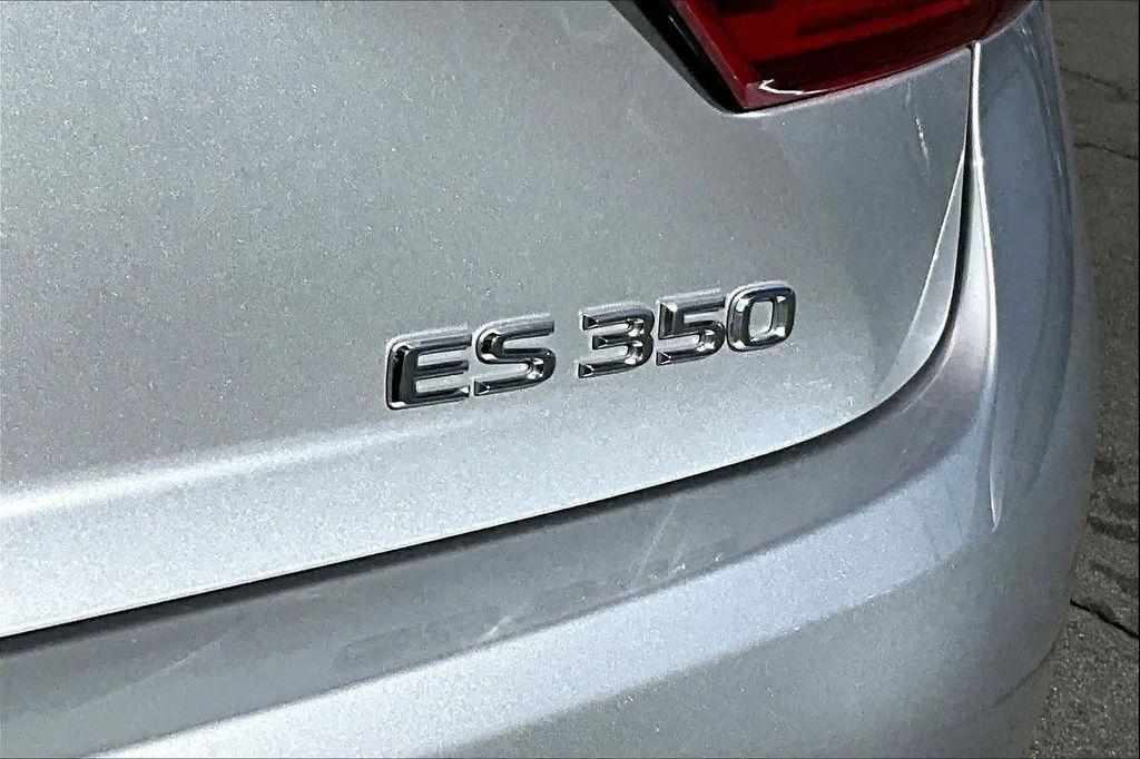 used 2018 Lexus ES 350 car, priced at $25,438