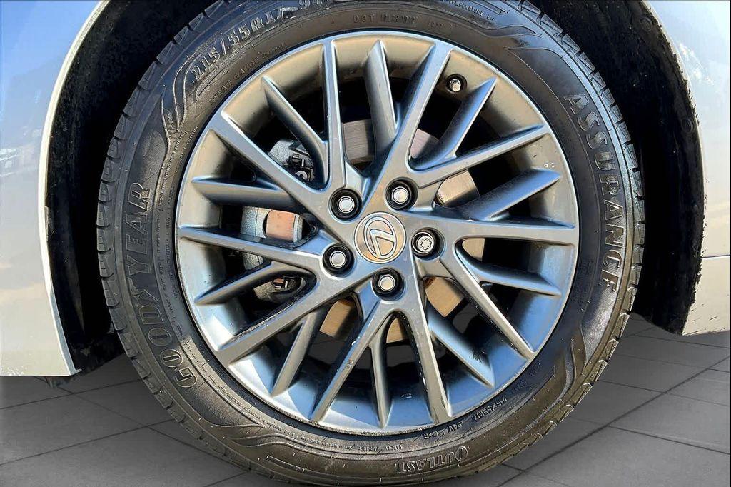 used 2018 Lexus ES 350 car, priced at $25,438