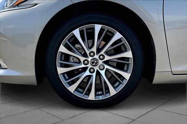 used 2021 Lexus ES 300h car, priced at $34,645
