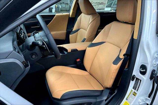 new 2025 Lexus ES 300h car, priced at $48,894