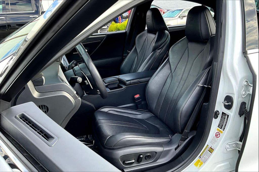 used 2019 Lexus ES 350 car, priced at $31,995