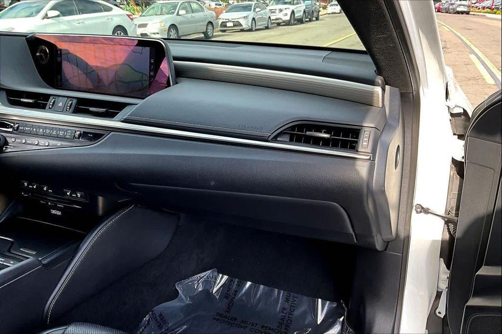 used 2019 Lexus ES 350 car, priced at $31,995