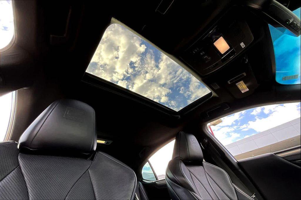 used 2019 Lexus ES 350 car, priced at $31,995