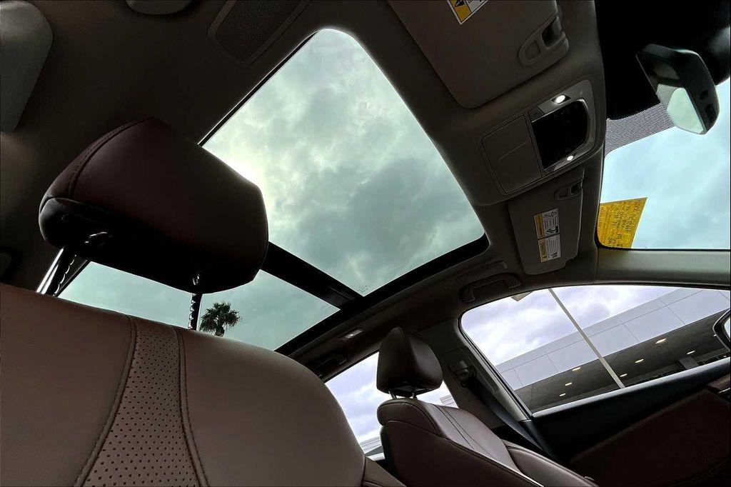 used 2024 Acura RDX car, priced at $36,499