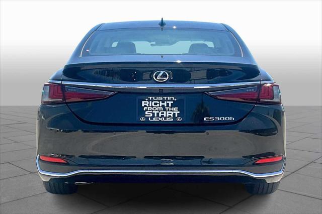 new 2025 Lexus ES 300h car, priced at $48,394