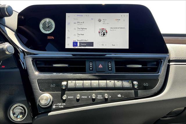 new 2025 Lexus ES 300h car, priced at $48,394