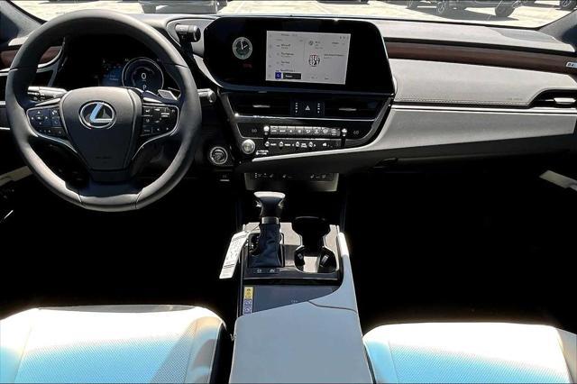 new 2025 Lexus ES 300h car, priced at $48,394