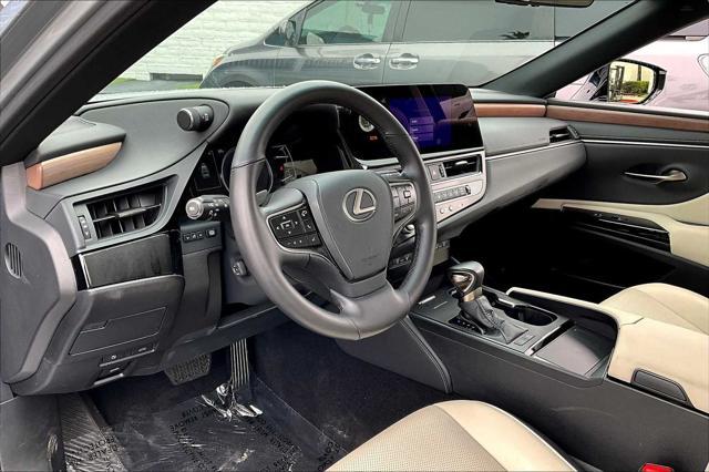 used 2024 Lexus ES 300h car, priced at $41,400