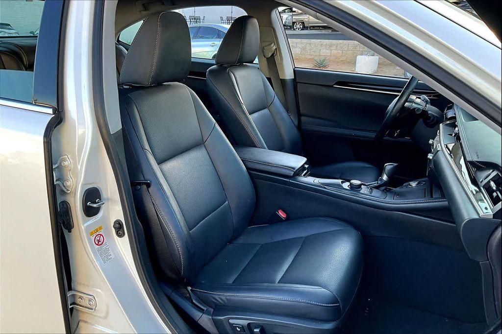 used 2017 Lexus ES 350 car, priced at $22,995