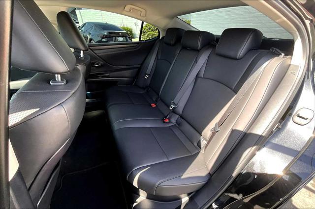 used 2024 Lexus ES 300h car, priced at $41,995