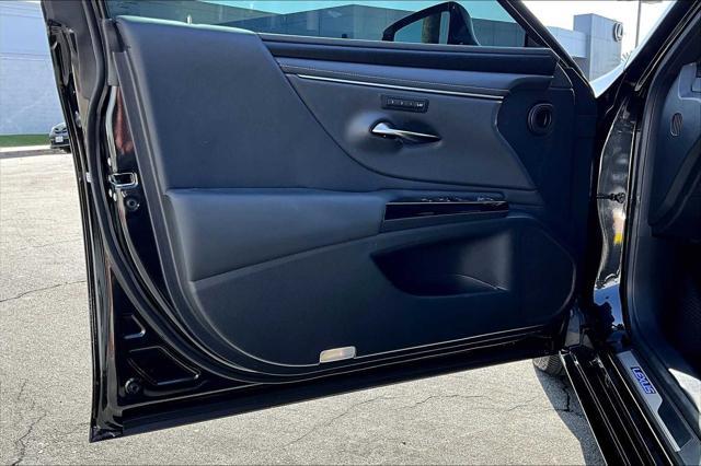 used 2024 Lexus ES 300h car, priced at $41,995