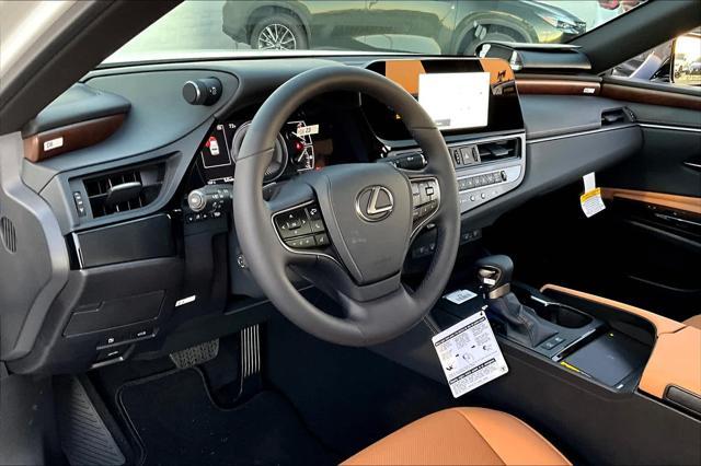 new 2025 Lexus ES 300h car, priced at $47,352