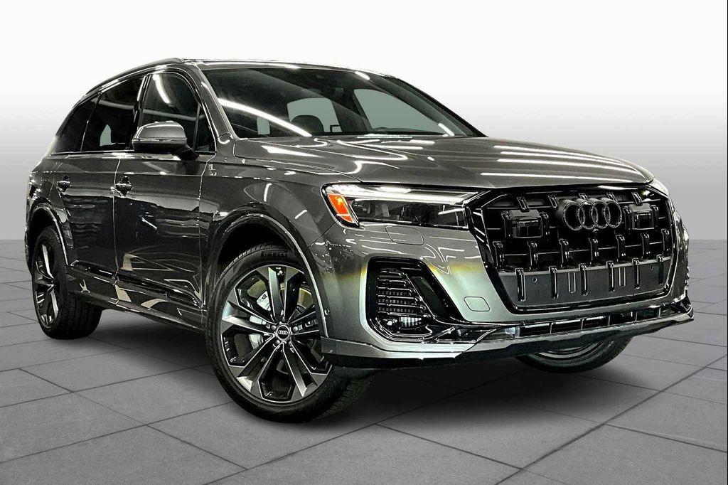 used 2025 Audi Q7 car, priced at $58,995