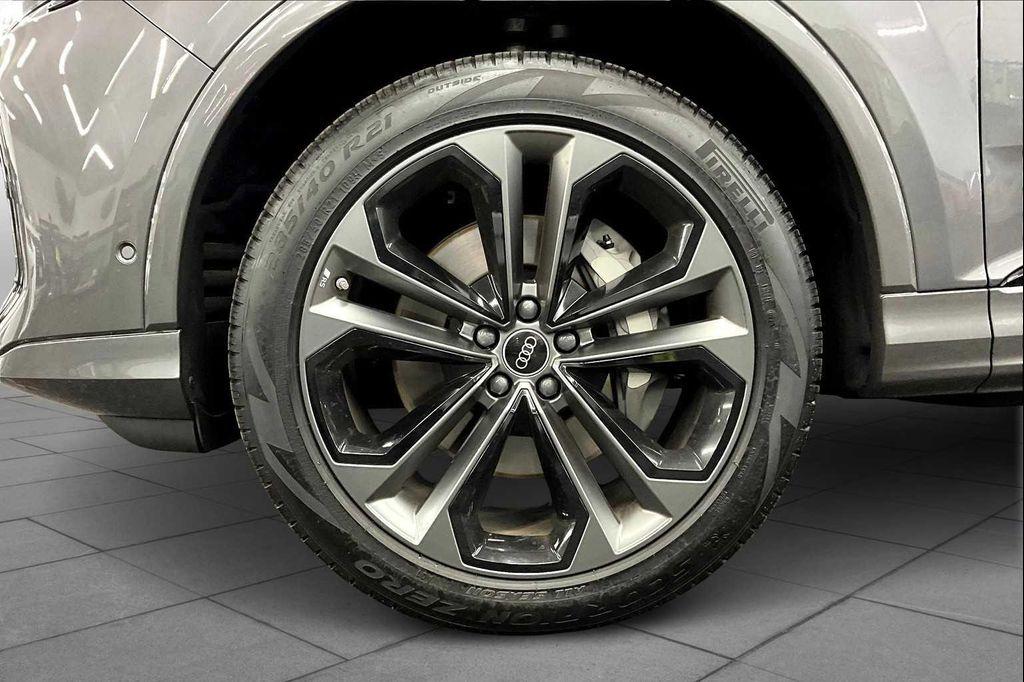 used 2025 Audi Q7 car, priced at $58,995