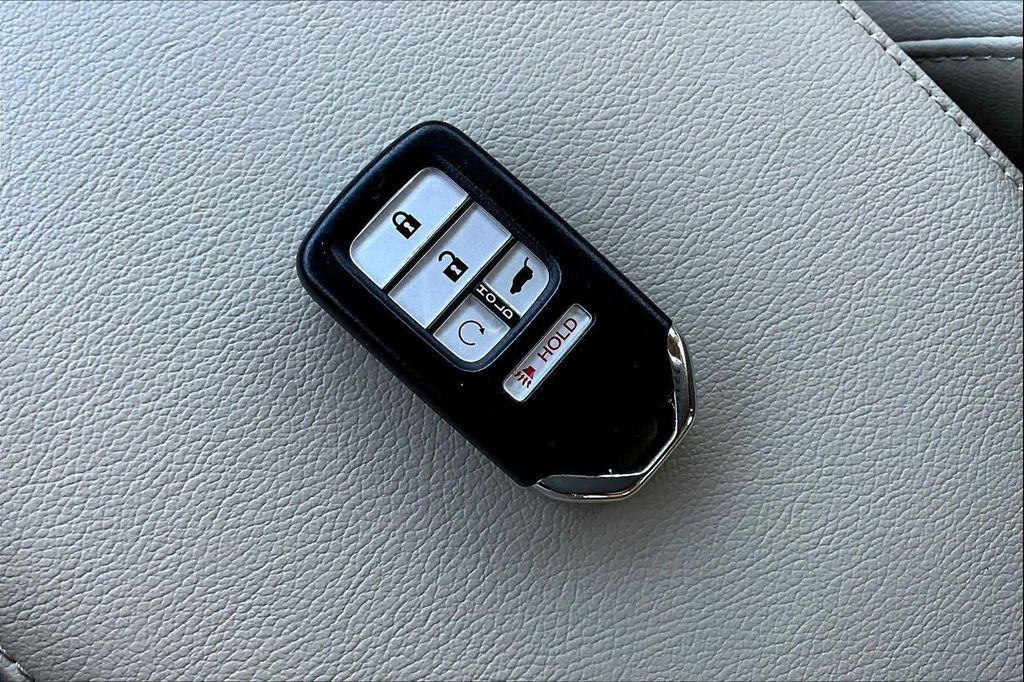 used 2018 Honda CR-V car, priced at $22,995