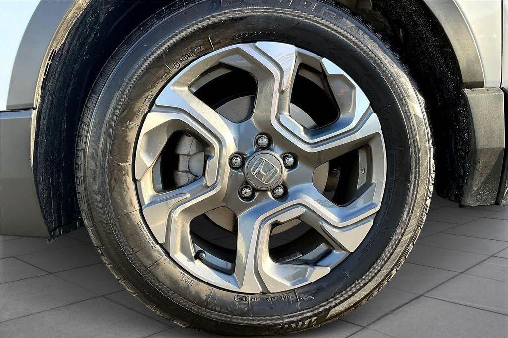 used 2018 Honda CR-V car, priced at $22,995