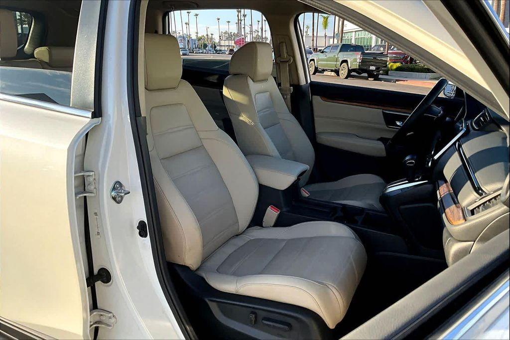 used 2018 Honda CR-V car, priced at $22,995