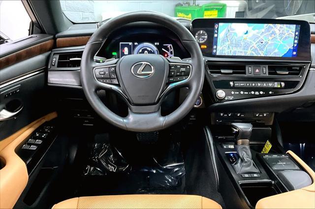 used 2022 Lexus ES 300h car, priced at $36,446