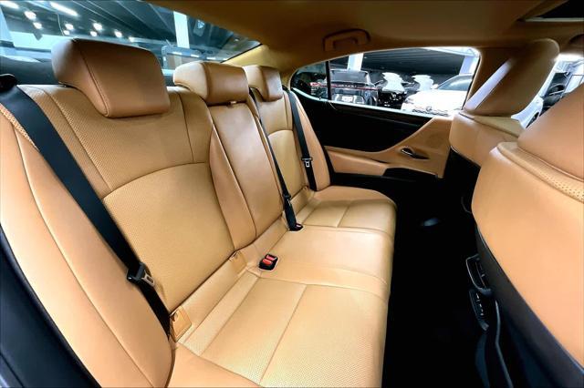 used 2022 Lexus ES 300h car, priced at $36,446