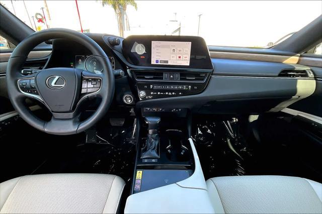 used 2023 Lexus ES 300h car, priced at $39,998