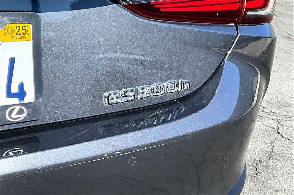 used 2023 Lexus ES 300h car, priced at $39,995
