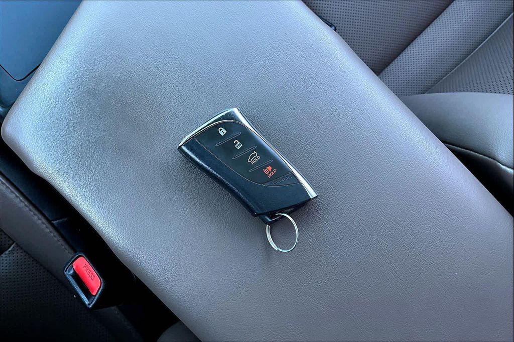 used 2023 Lexus ES 300h car, priced at $39,995