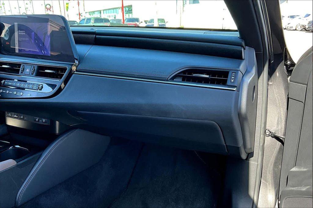 used 2023 Lexus ES 300h car, priced at $39,995