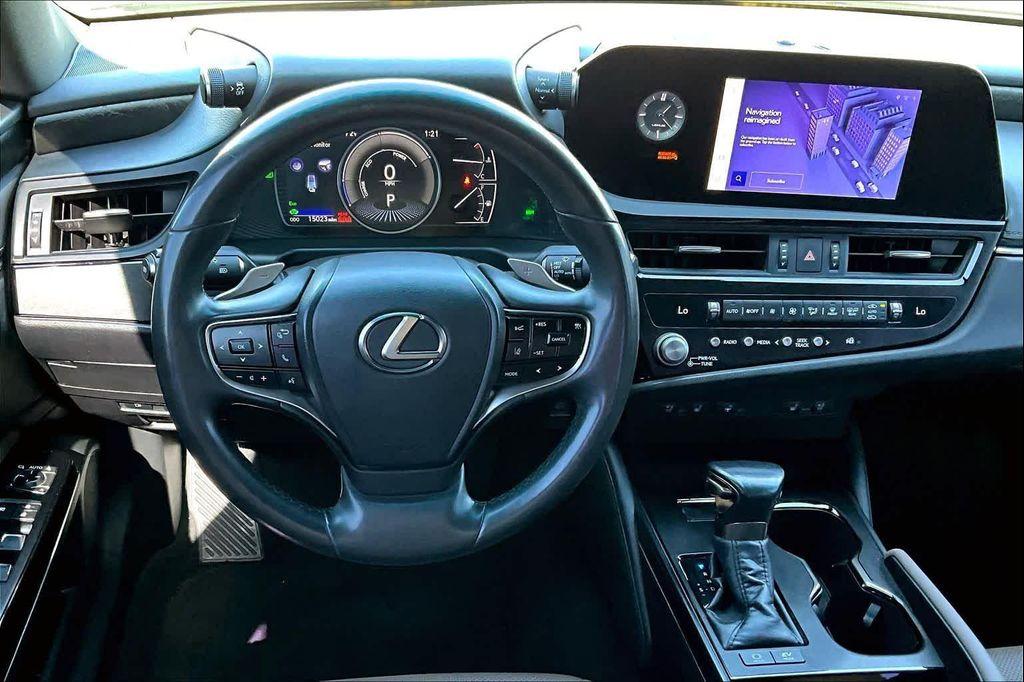 used 2023 Lexus ES 300h car, priced at $39,995