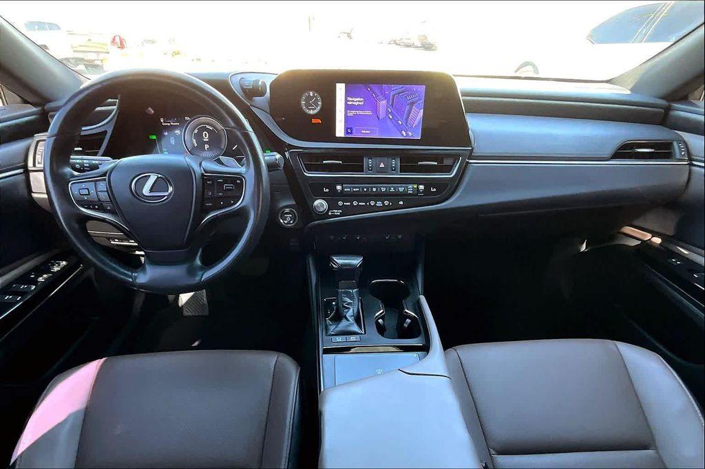 used 2023 Lexus ES 300h car, priced at $39,995
