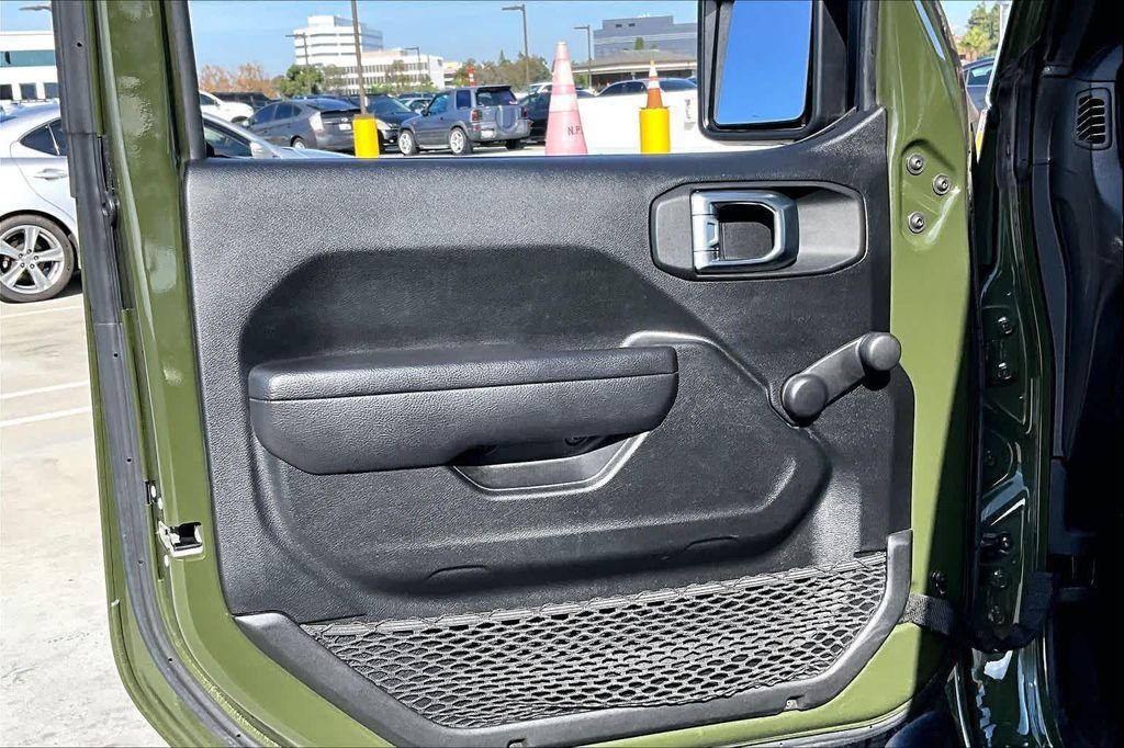 used 2022 Jeep Wrangler Unlimited car, priced at $28,415