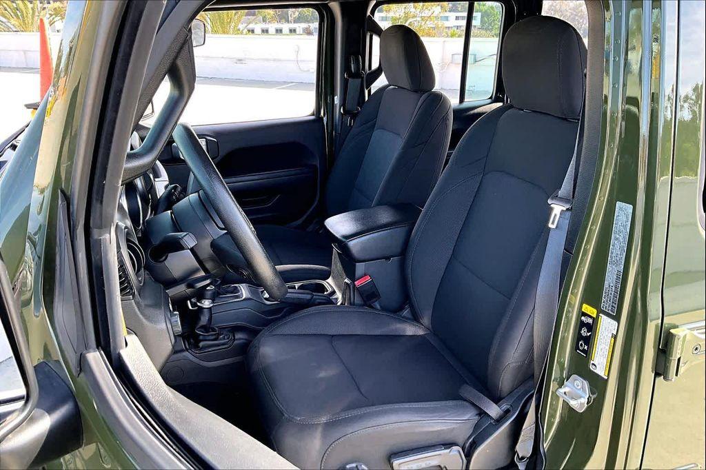 used 2022 Jeep Wrangler Unlimited car, priced at $28,415