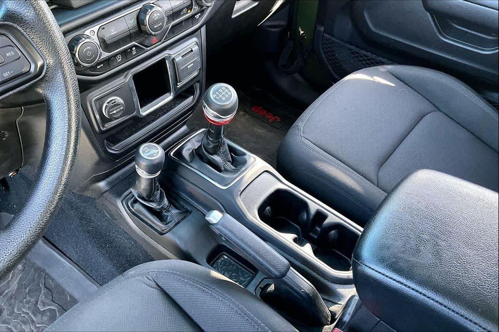 used 2022 Jeep Wrangler Unlimited car, priced at $28,415