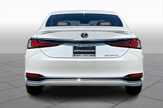 new 2025 Lexus ES 300h car, priced at $49,112