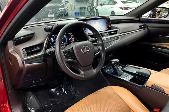 used 2021 Lexus ES 300h car, priced at $34,600