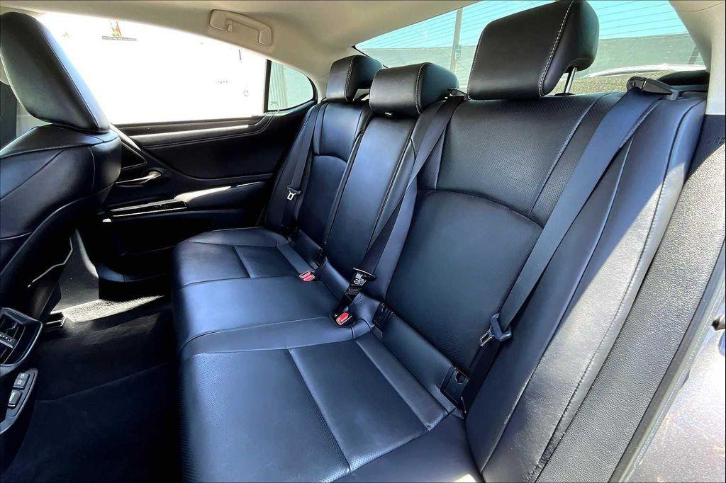 used 2023 Lexus ES 350 car, priced at $35,044