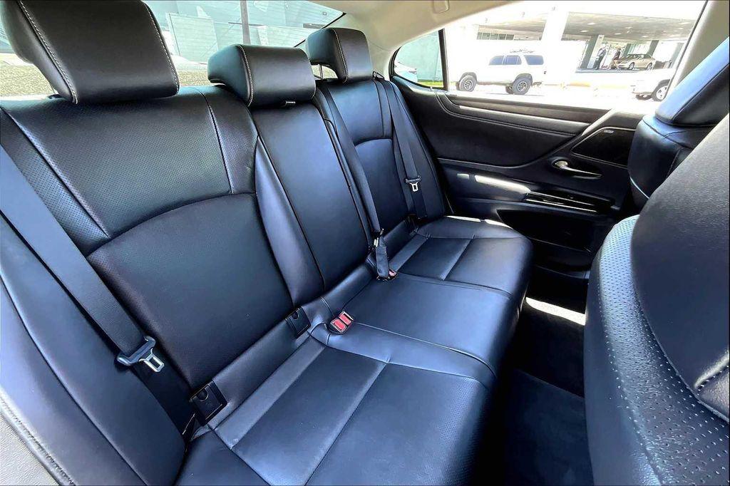 used 2023 Lexus ES 350 car, priced at $35,044